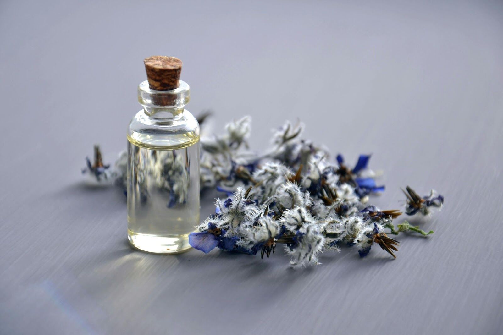Transform Your Home's Atmosphere with DIY Fragrance Crafts